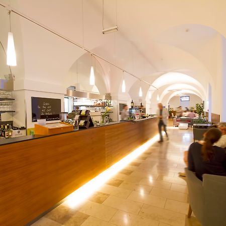 Hotel Altes Kloster Хайнбург ан дер Донау Екстериор снимка