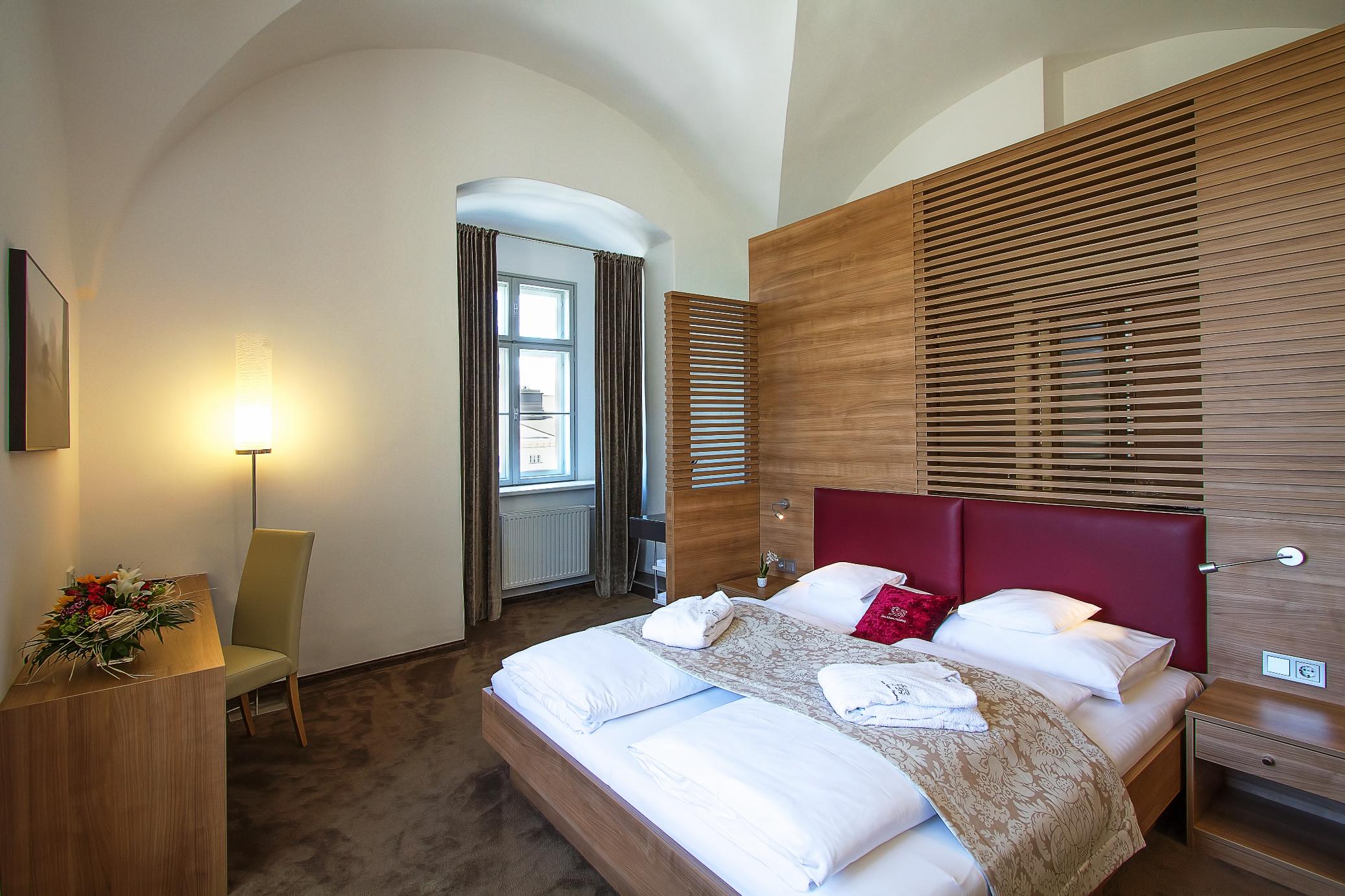 Hotel Altes Kloster Хайнбург ан дер Донау Екстериор снимка